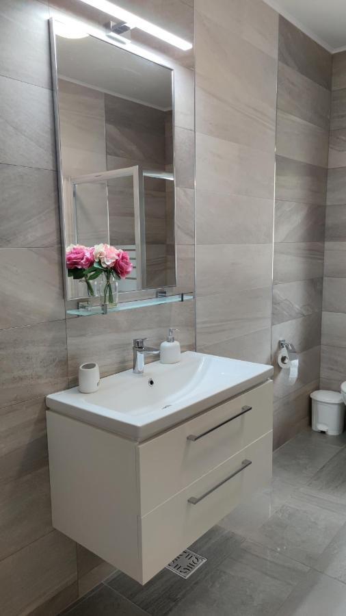 Anastasia Apartments Buşteni Esterno foto