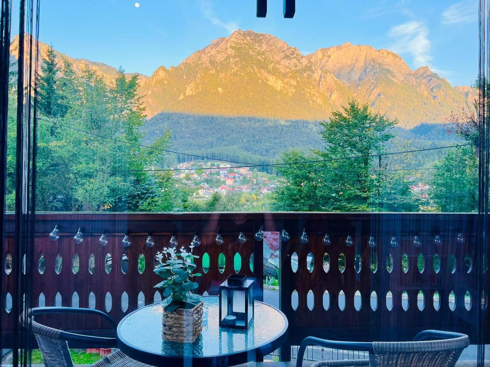 Anastasia Apartments Buşteni Esterno foto
